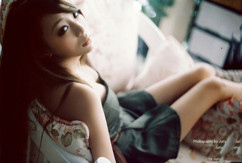 点击大图看下一张：清纯不失性感9