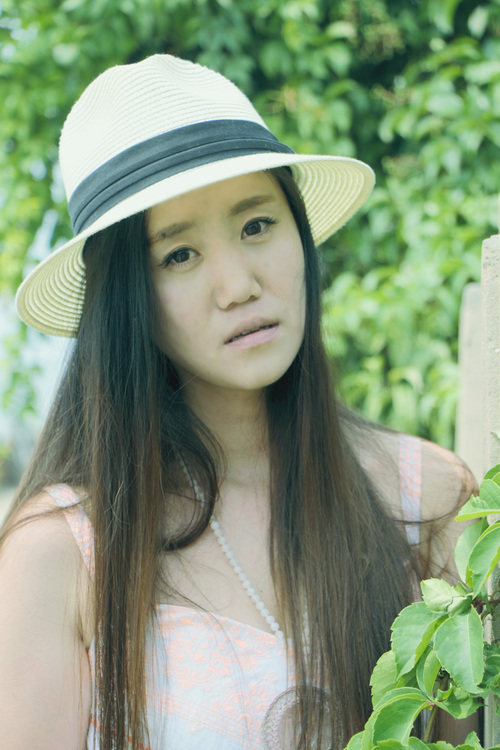 点击大图看下一张：清纯美女来自远方的思念1