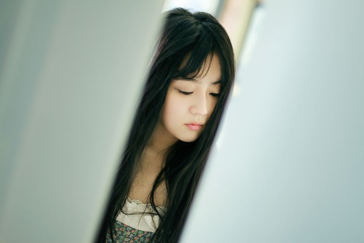 点击大图看下一张:清纯美女慵懒的假期生活9