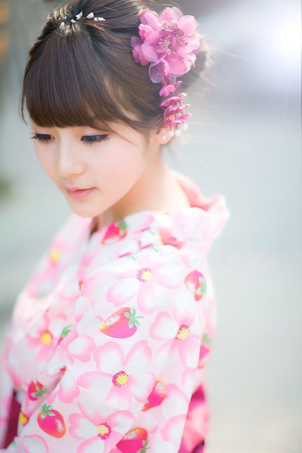 点击大图看下一张：美丽如画的和服少女9