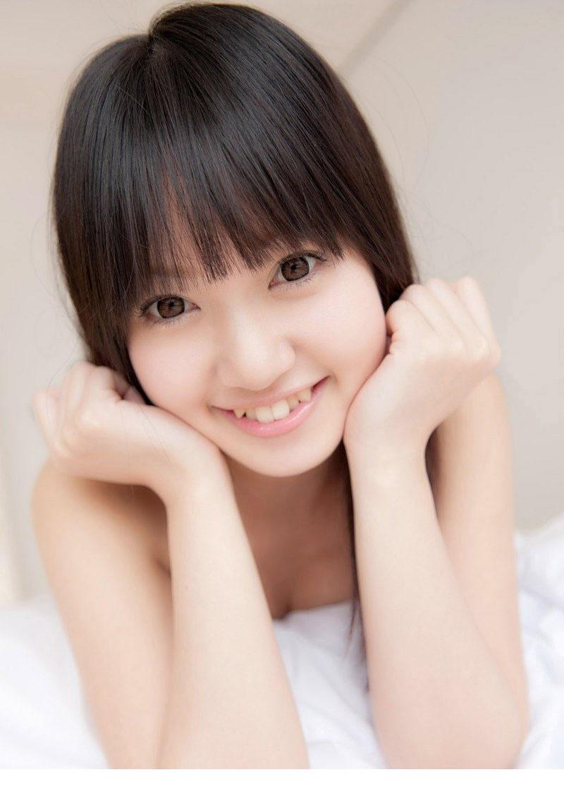 点击大图看下一张：可爱日本虎牙美少女内衣图片1