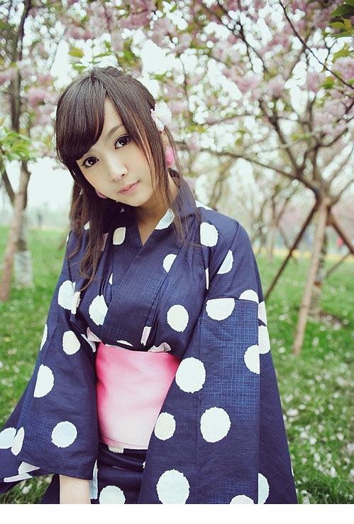 点击大图看下一张：可爱日本和服美少女图片1
