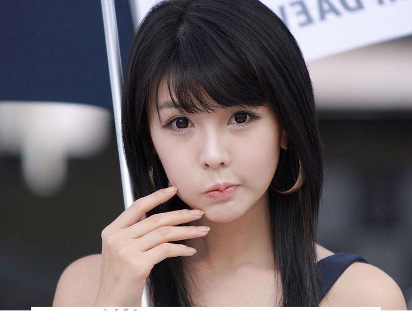 点击大图看下一张：韩国绝色美女车模李智友8