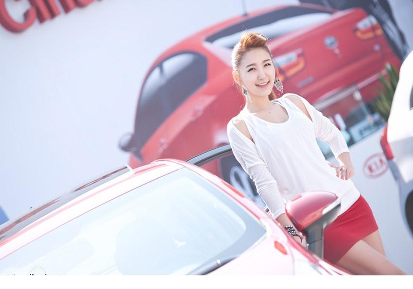 点击大图看下一张：韩国红人车模宝贝方恩英5