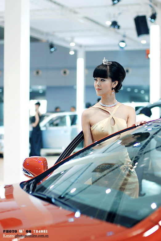 点击大图看下一张：2008重庆国际车展.车模(上)5