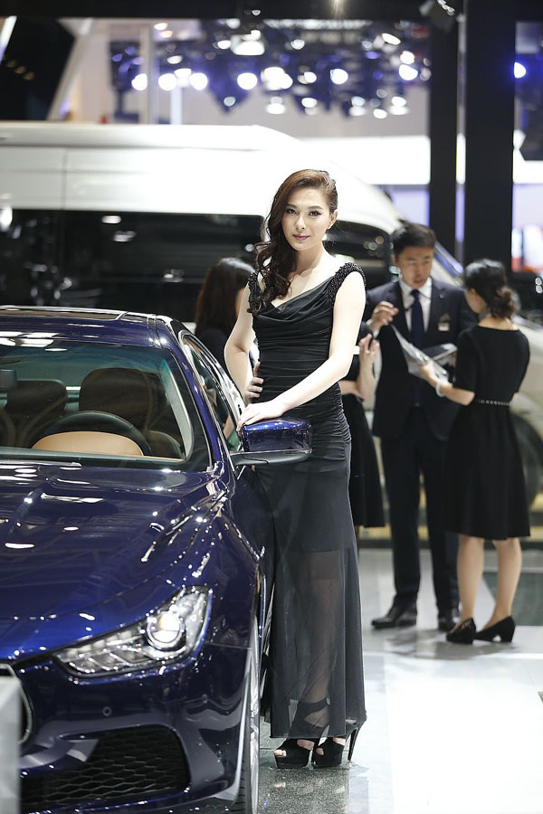 点击大图看下一张：2014北京车展高清风华绝代的模特组图第1季4