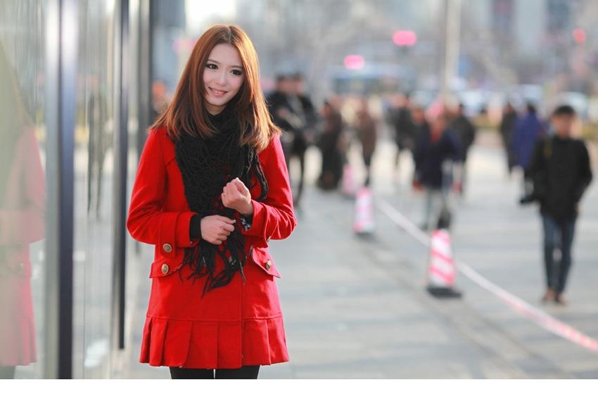 点击大图看下一张：街拍清纯动人红衣美女3