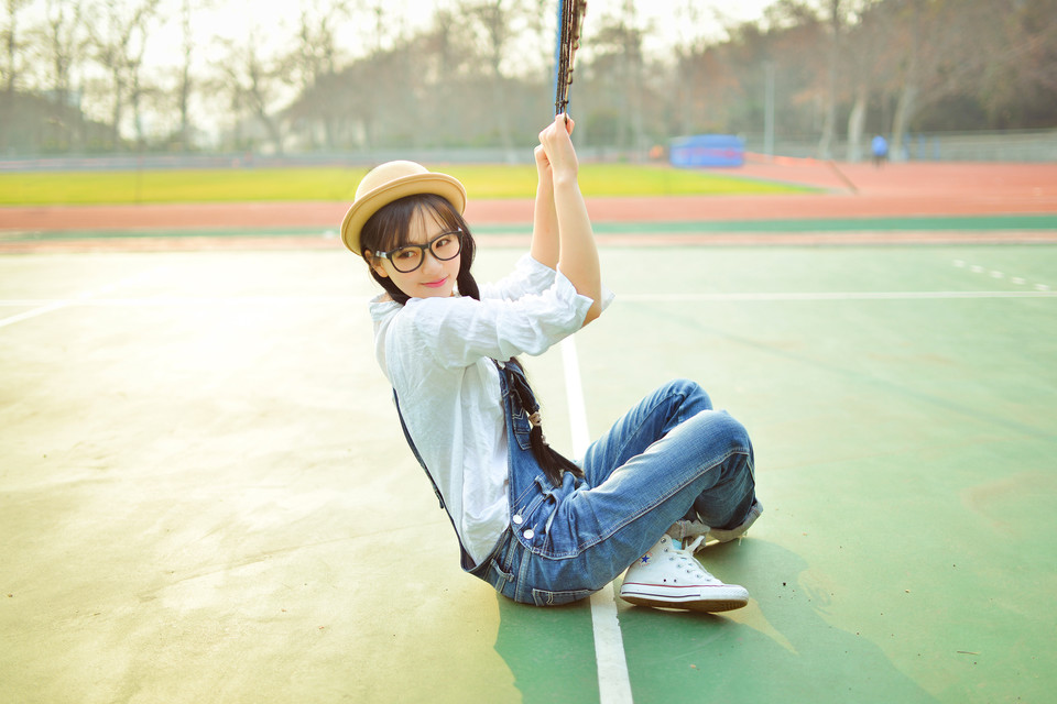 点击大图看下一张：俏皮女生的校园时光11