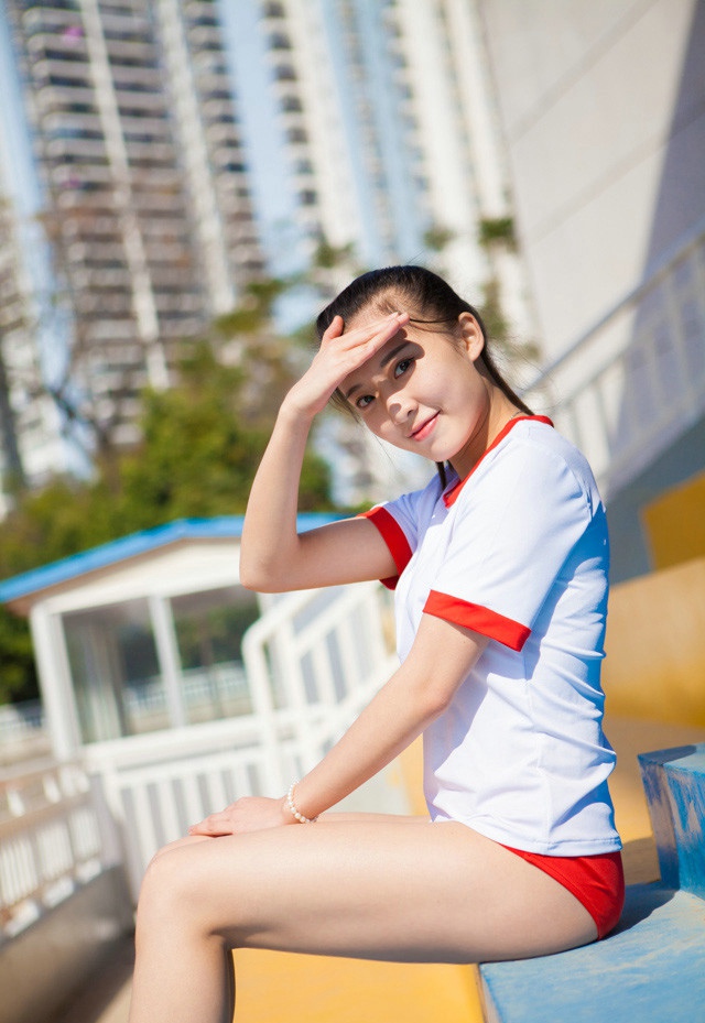 点击大图看下一张：体操服少女阳光的夏日10