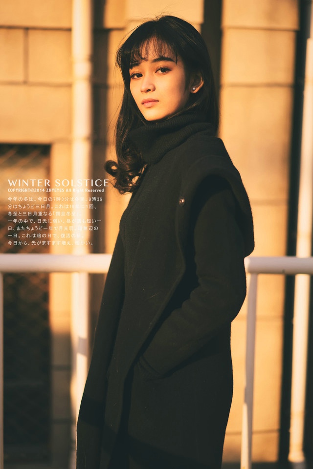 点击大图看下一张：冬日文艺清新妹子的纯美写真3