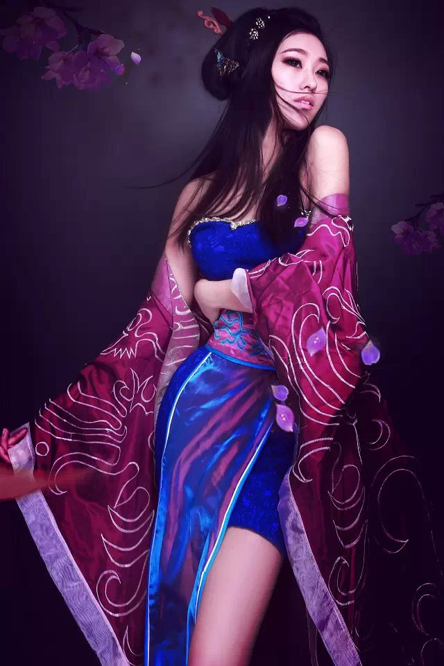 点击大图看下一张：古装风情美女妖娆cosplay3