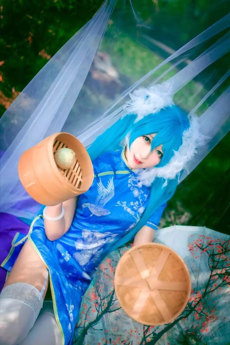 点击大图看下一张：我与保姆同居的日子初音未来美厨娘cos