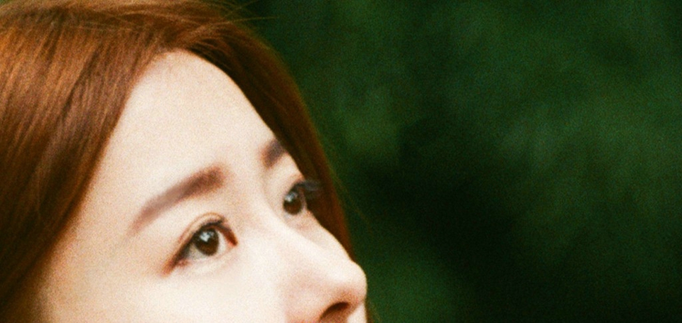 点击大图看下一张:清新女神野外自然纯真魅力写真