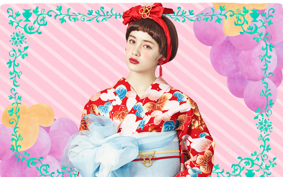 点击大图看下一张：日本嫩模琉花创意色彩搞怪图片