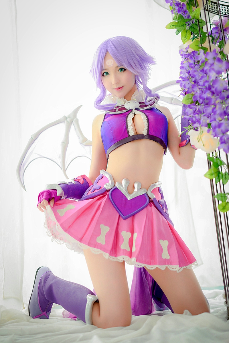 点击大图看下一张：梦幻西游手游版最美角色骨精灵cosplay图片