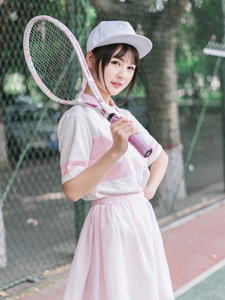 粉嫩网球少女清新写真运动活力