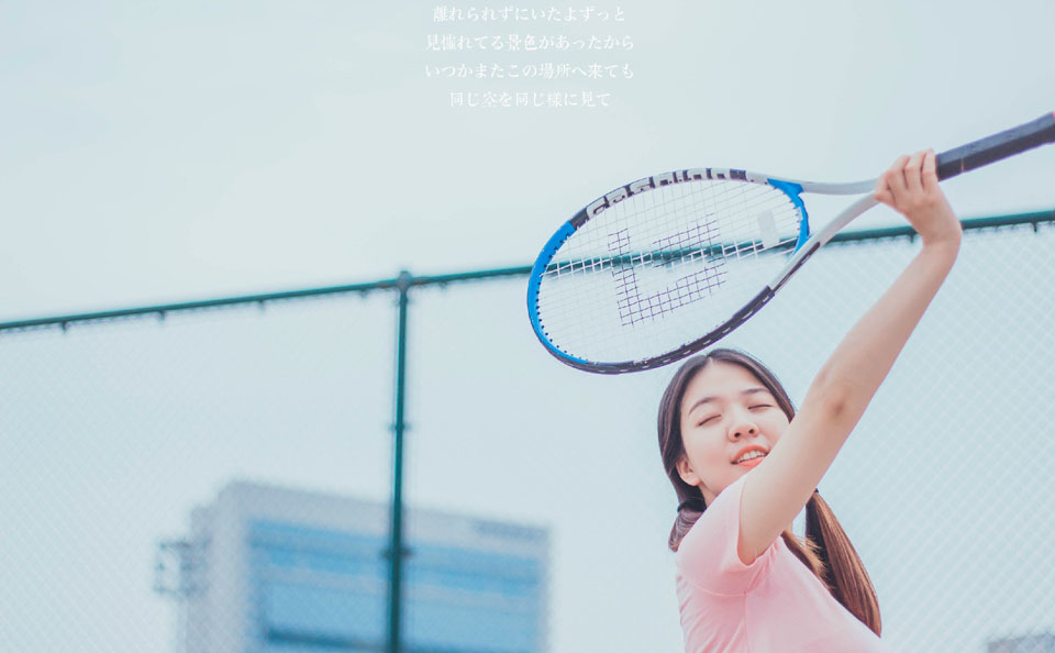点击大图看下一张：粉嫩网球少女活力写真甜美可人