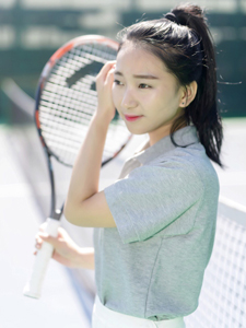 清新马尾网球少女球场运动写真
