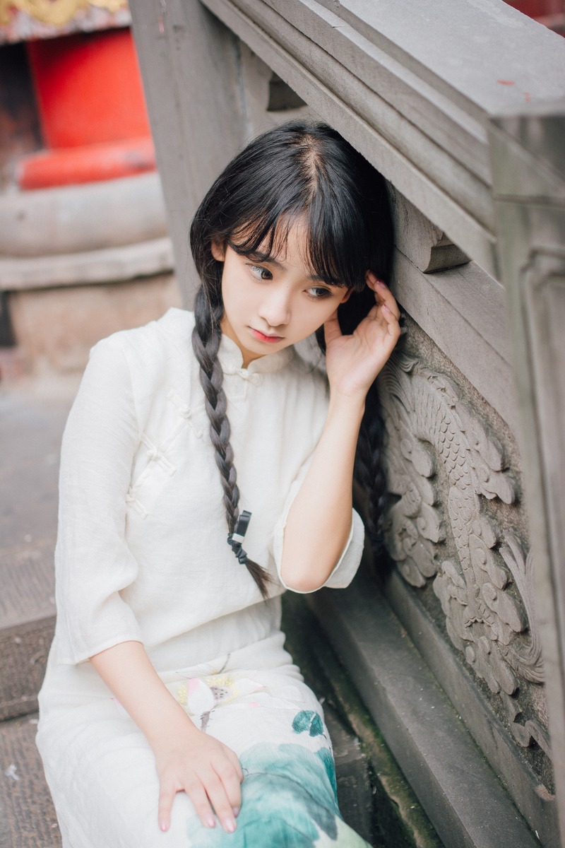 点击大图看下一张：超漂亮双马尾辫清纯女孩民国造型甜美写真