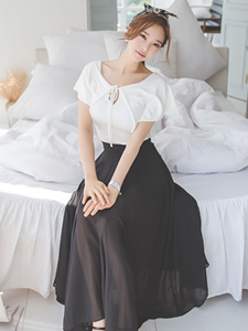 黑白长裙高挑模特私房优雅写真