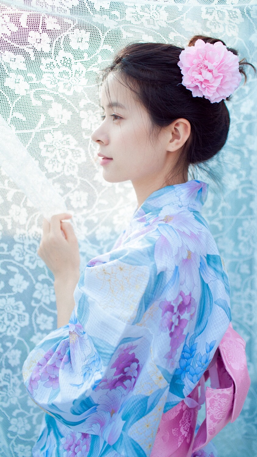 点击大图看下一张：柔美日系和服少女清新写真