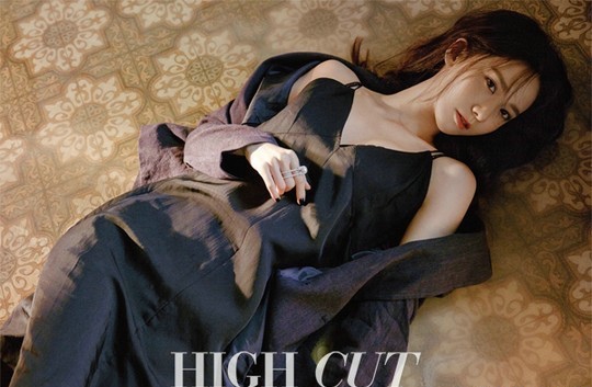 点击大图看下一张：少女时代成员林允儿为时尚杂志HIGH CUT拍摄画报