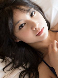 日本美女演员小池唯性感写真
