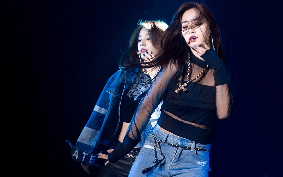 点击大图看下一张：韩国女团T-ara演唱会图片