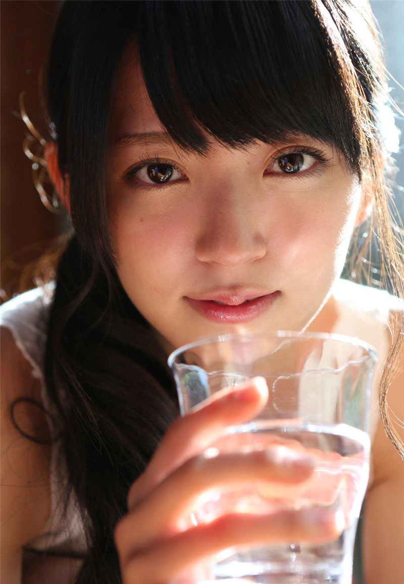 点击大图看下一张：日本国民美少女铃木爱理夏日写真清新通透