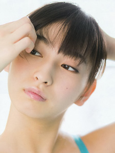日本女星植村亚加莉泳羞涩妩媚性感写真