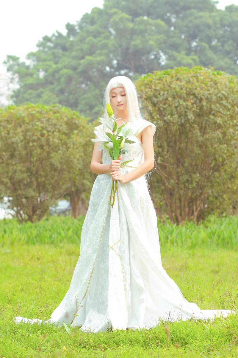 点击大图看下一张：亚瑟王saber婚纱专场最新cos图片