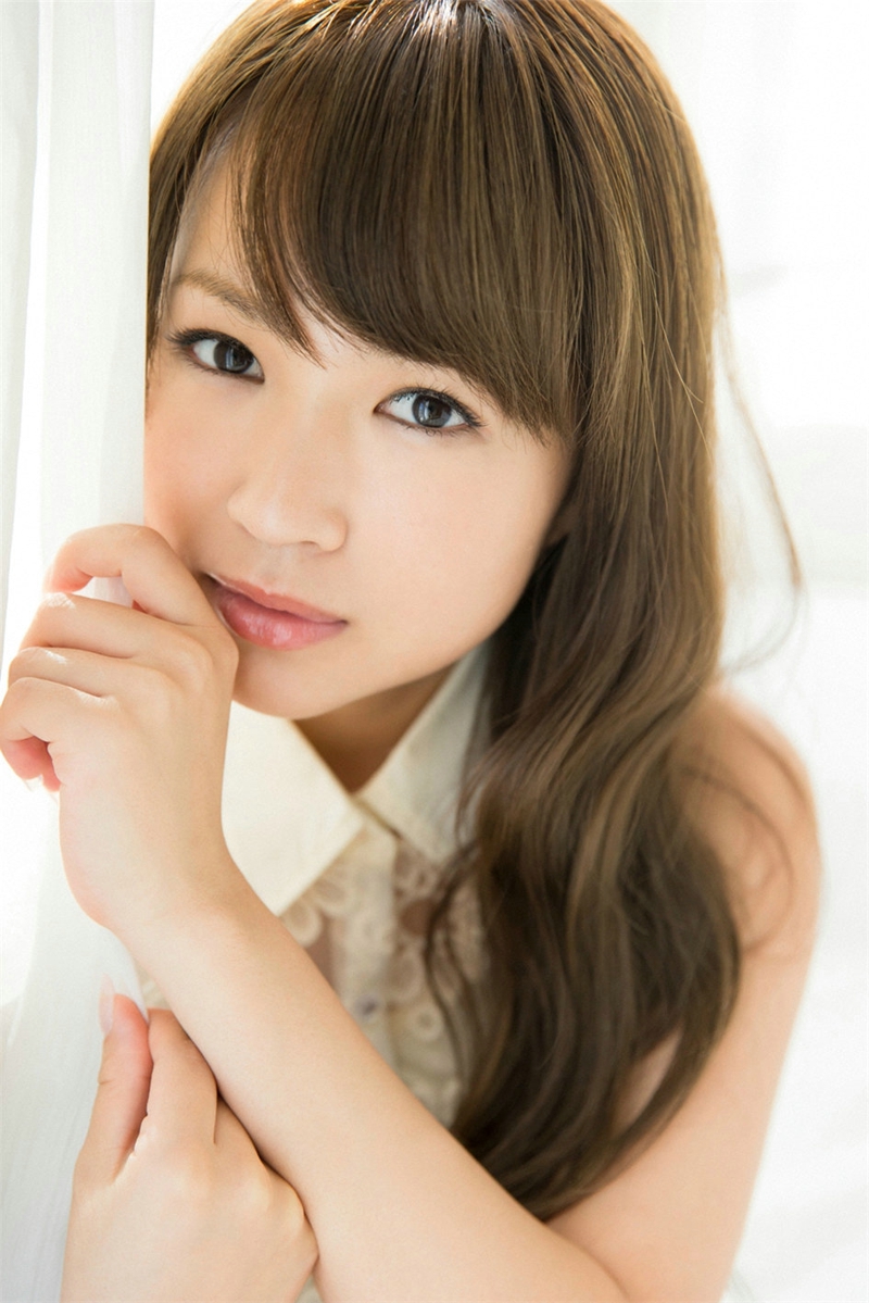 点击大图看下一张:日系阳光少女谷泽恵里香甜美靓丽气质十足