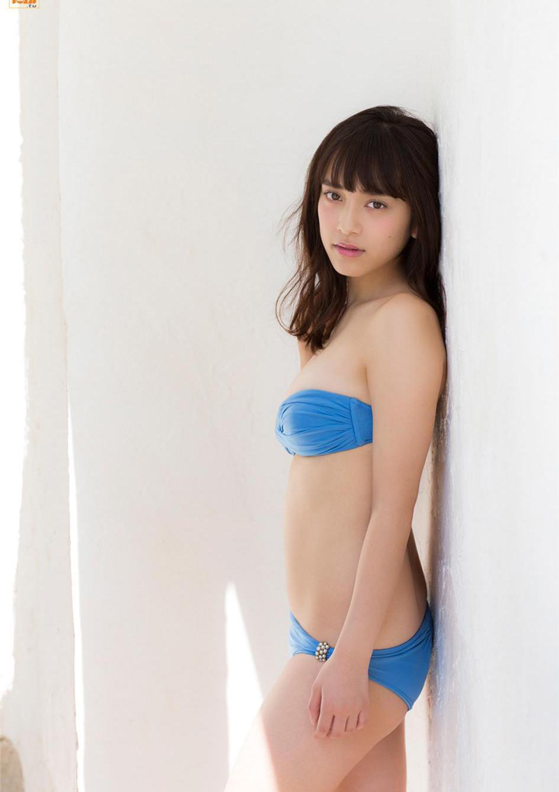 点击大图看下一张：日本女优肌肤娇嫩丰满身材可爱