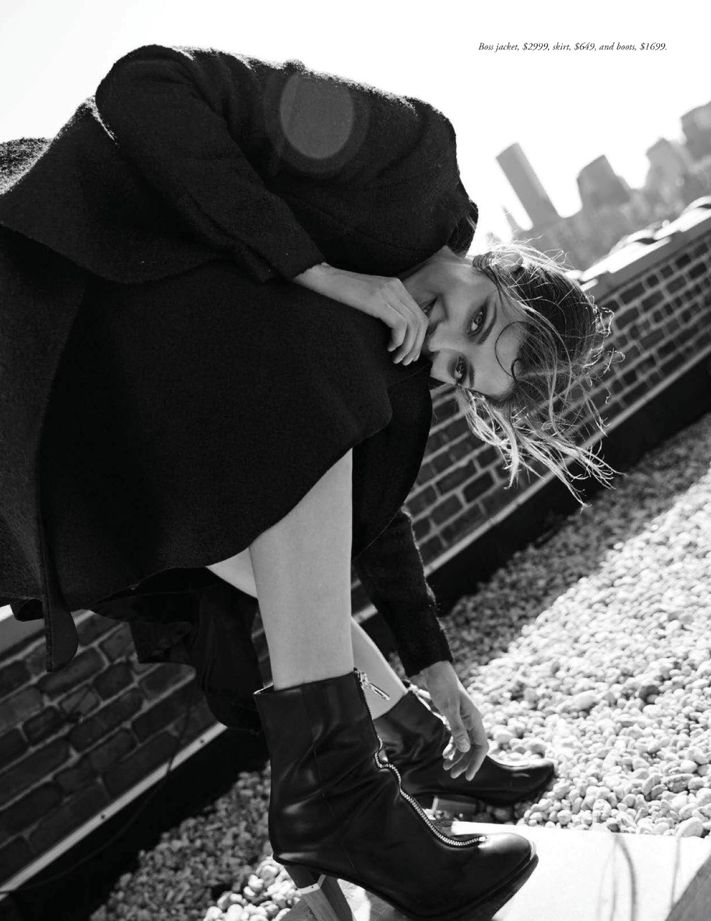 点击大图看下一张：超模 Larissa Hofmann潇洒随性时尚大片