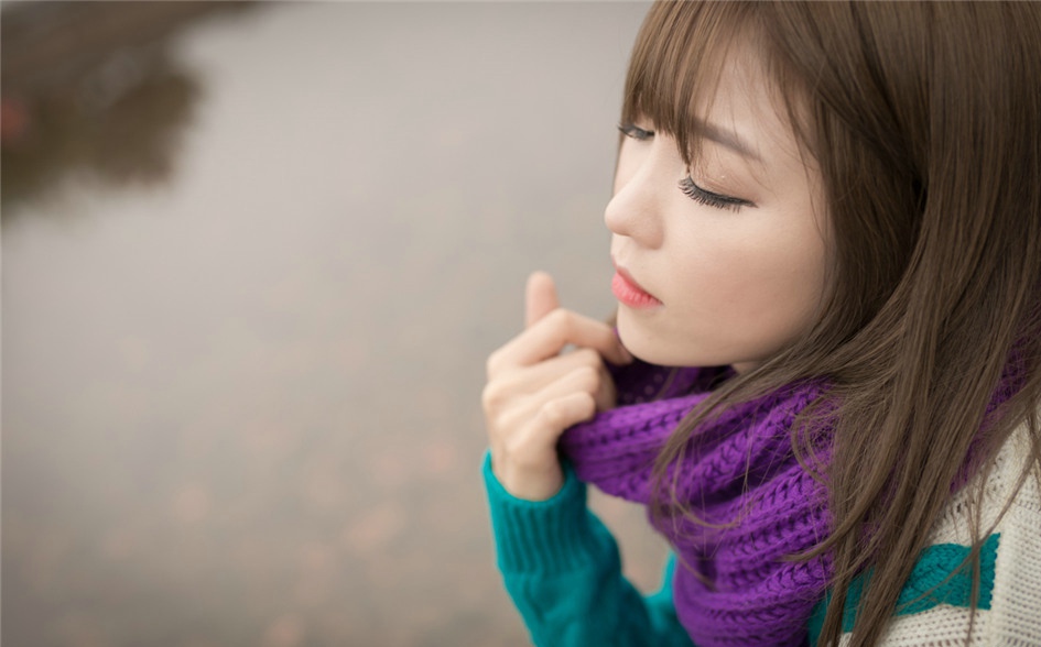 点击大图看下一张：韩国清纯女神李恩慧冬季清新户外写真温馨动人