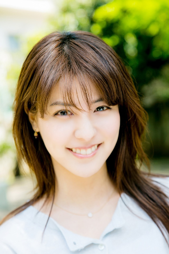 点击大图看下一张：日本甜美女星藤井美菜写真图片