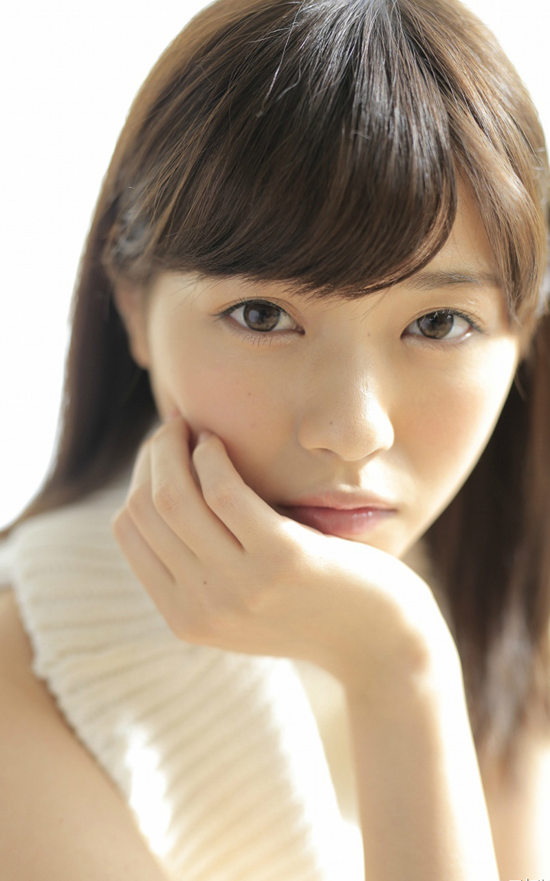 点击大图看下一张：日本美女西野七濑清纯面容写真图
