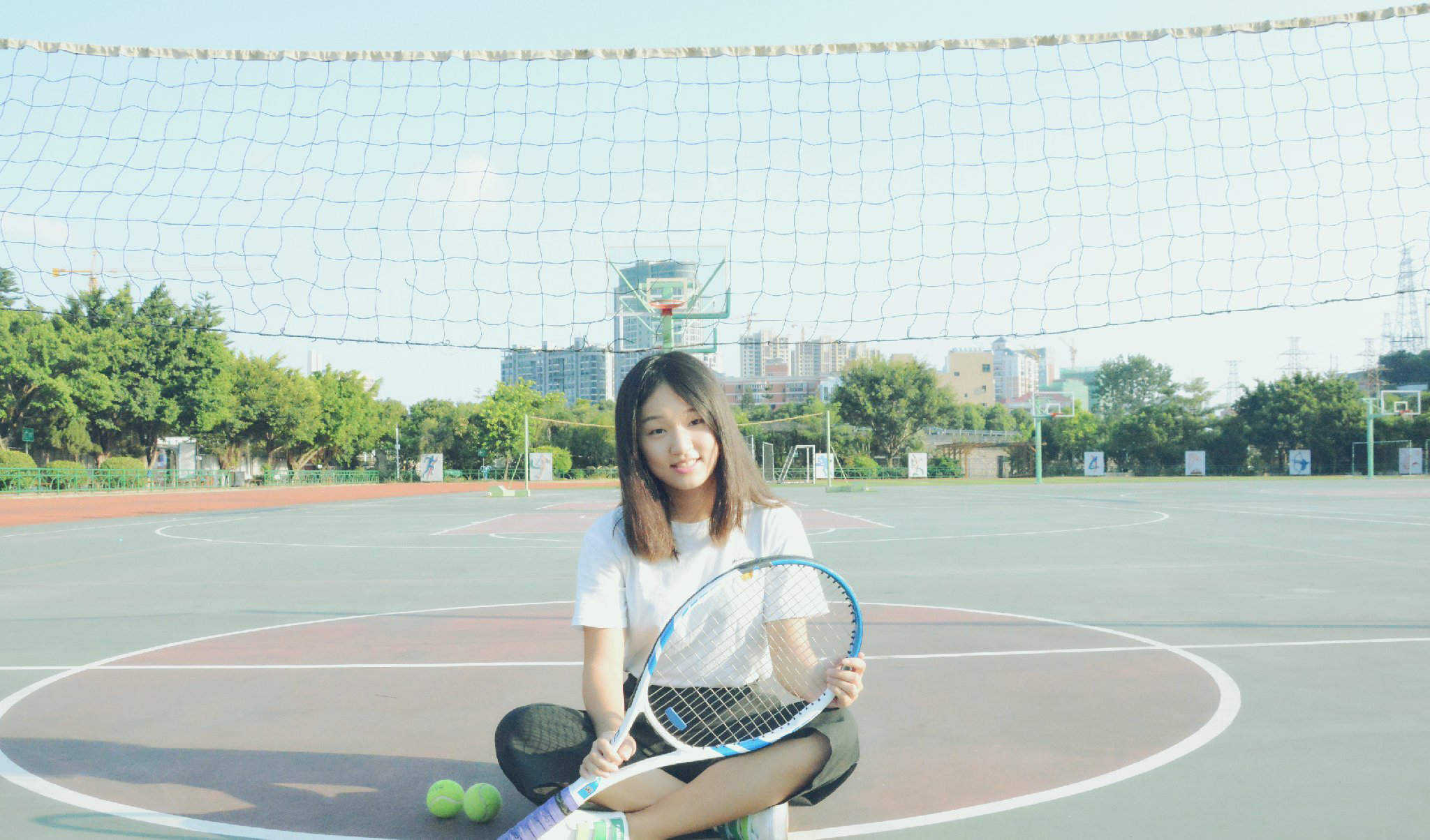 点击大图看下一张：清纯校园可爱少女的网球梦