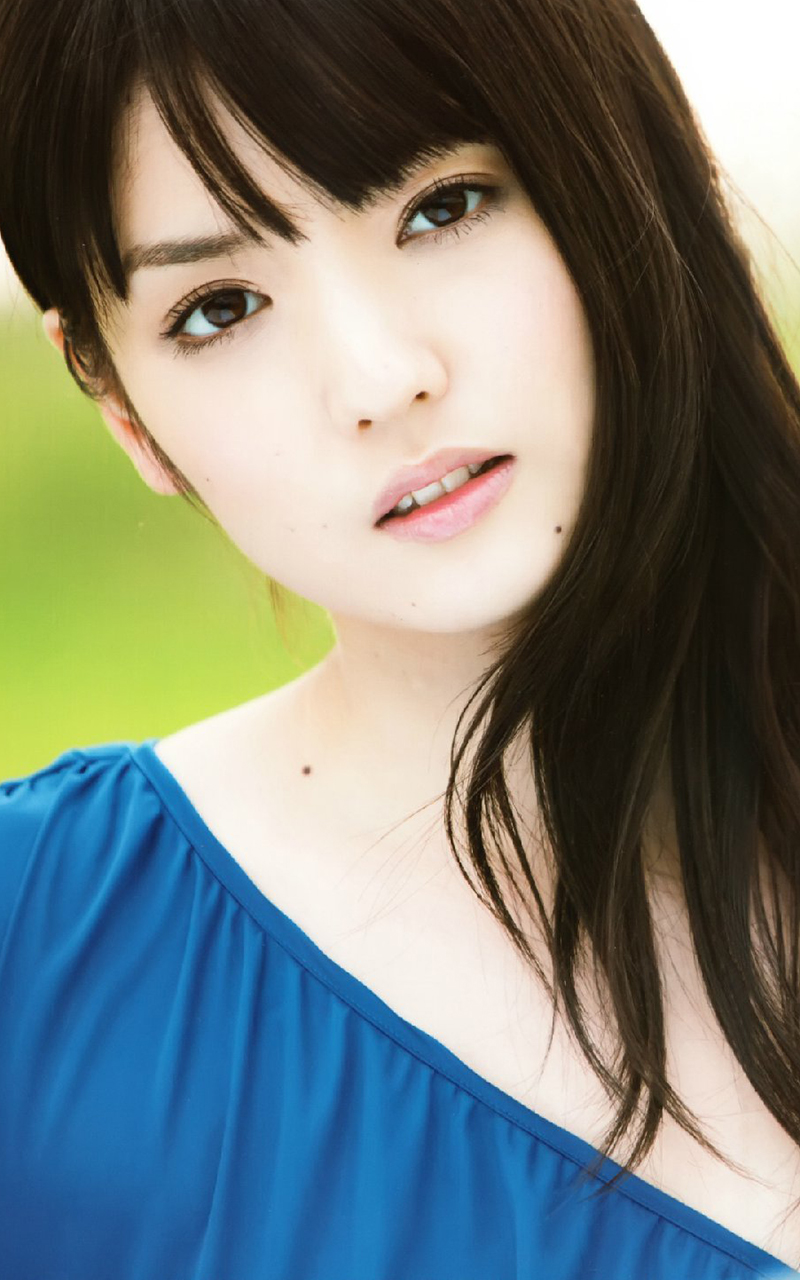 点击大图看下一张：日本美女明星道重沙由美蓝裙清新写真
