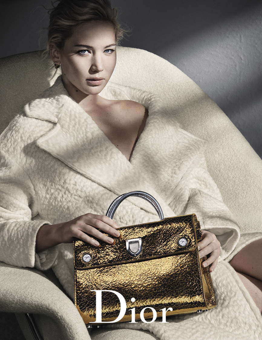 点击大图看下一张：詹妮弗·劳伦斯大表姐成为Dior手袋代言人