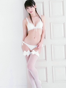 私房日本美女三井麻由长腿白丝内衣写真