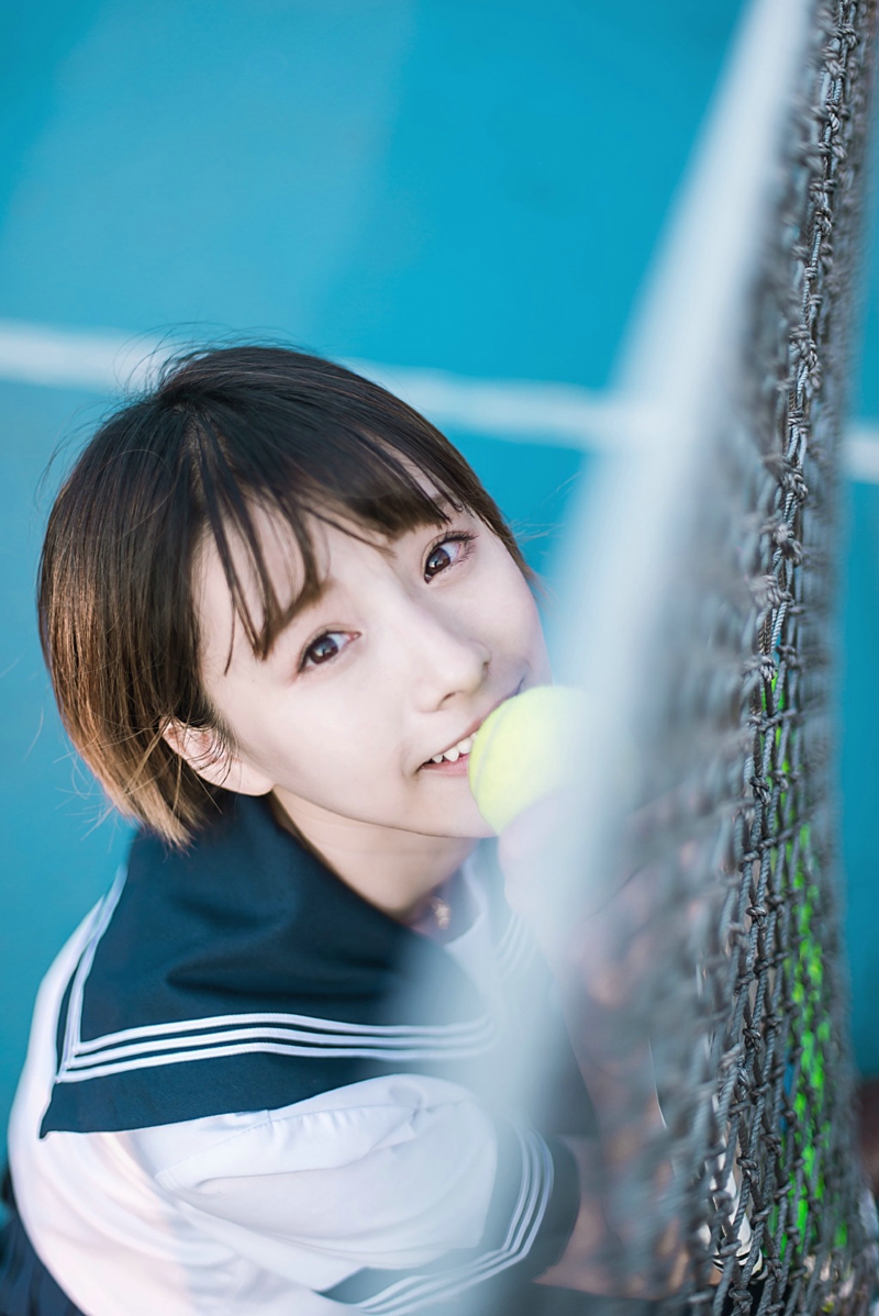点击大图看下一张：校服网球少女可爱青春阳光动人