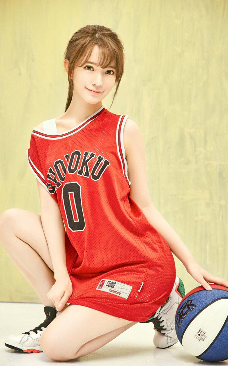 点击大图看下一张：韩国美女yurisa篮球服俏丽魅力写真