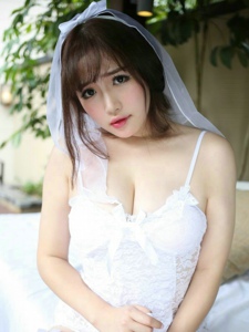 清纯少女巨乳迷人白色婚纱性感写真