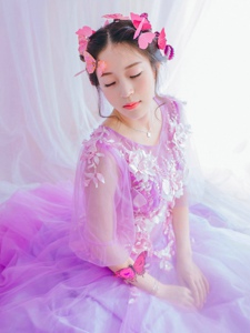 紫色纱裙美女蝴蝶花香如洋娃娃
