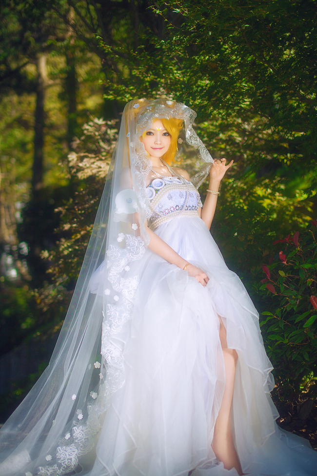 点击大图看下一张：美少女战士倩妮迪公主婚纱唯美惊艳