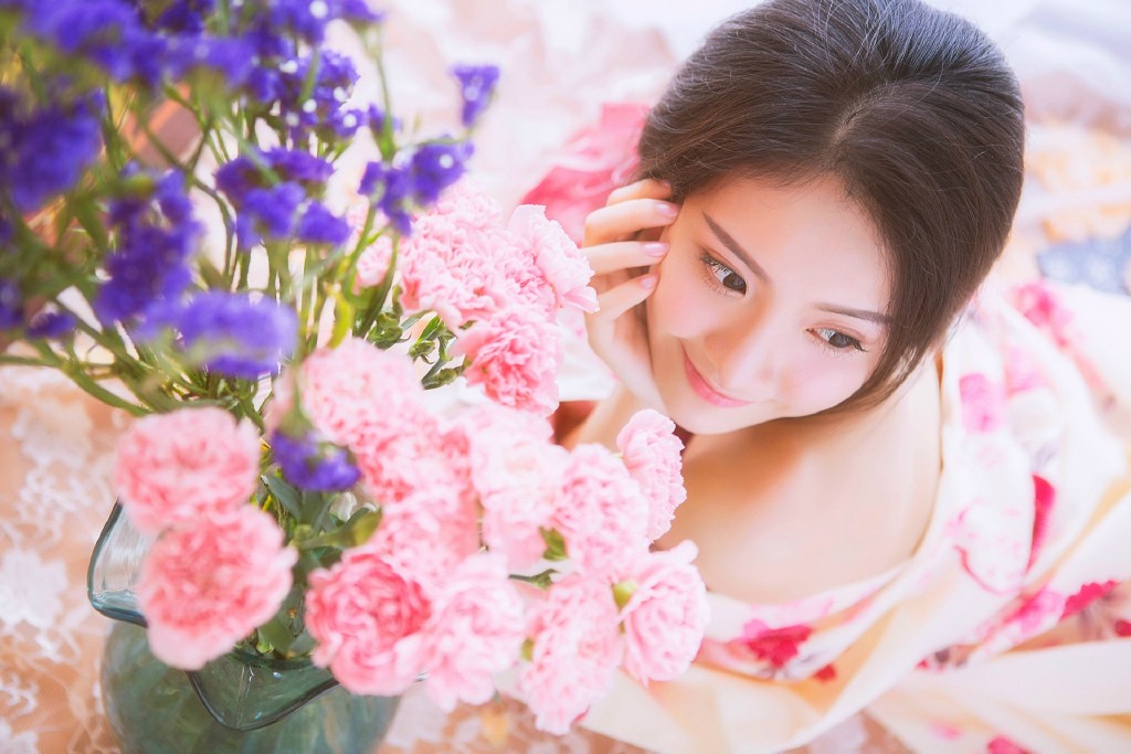 点击大图看下一张：私房和服粉嫩日系少女甜美温馨养眼十足