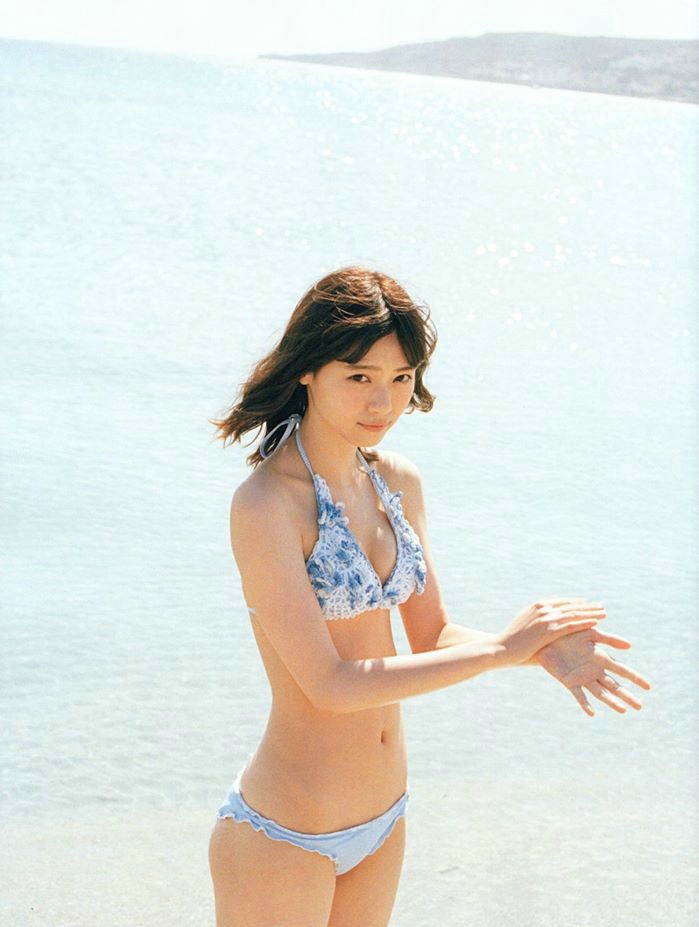 点击大图看下一张：日系美女西野七濑旅拍活波开朗性感比基尼阳光写真