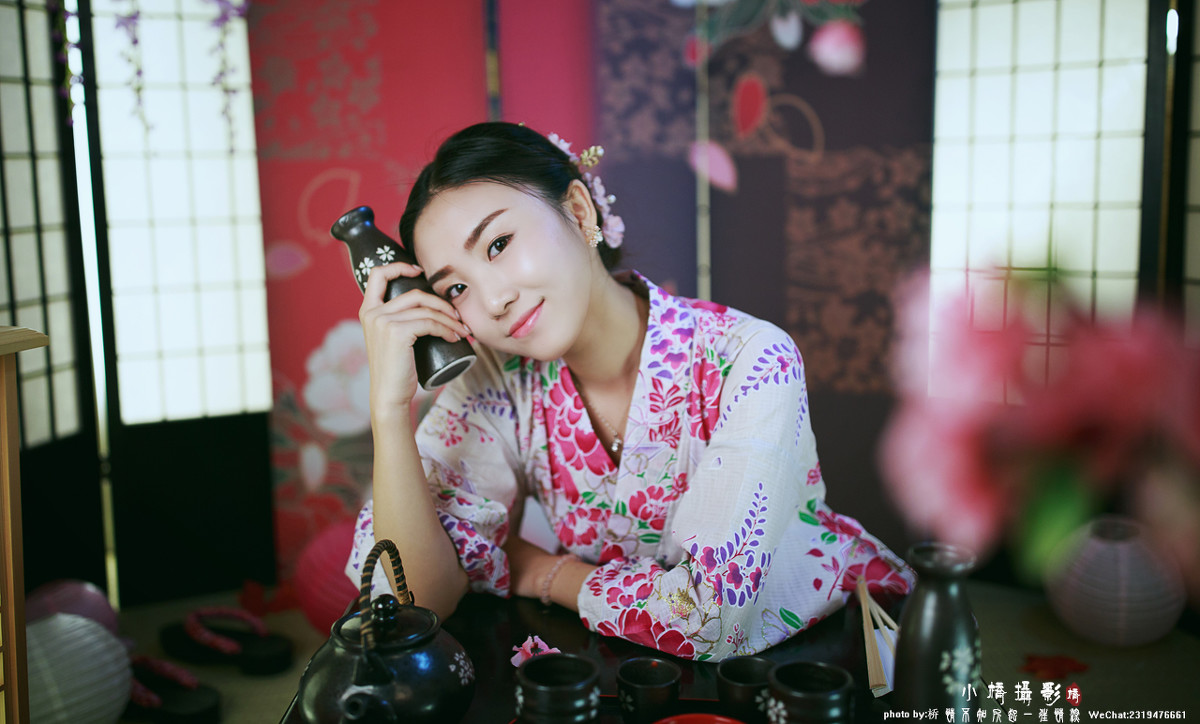 点击大图看下一张：日系甜美女孩私房和服唯美写真