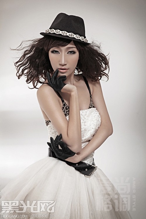 点击大图看下一张：酷·爱 婚纱摄影